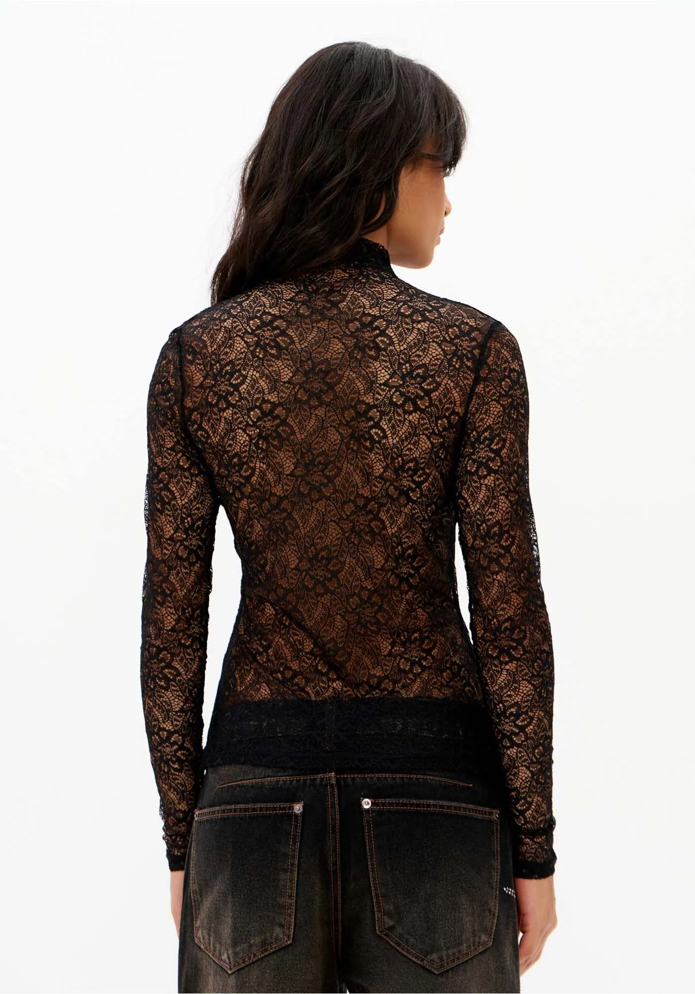BLUSA MANGA LONGA DE RENDA