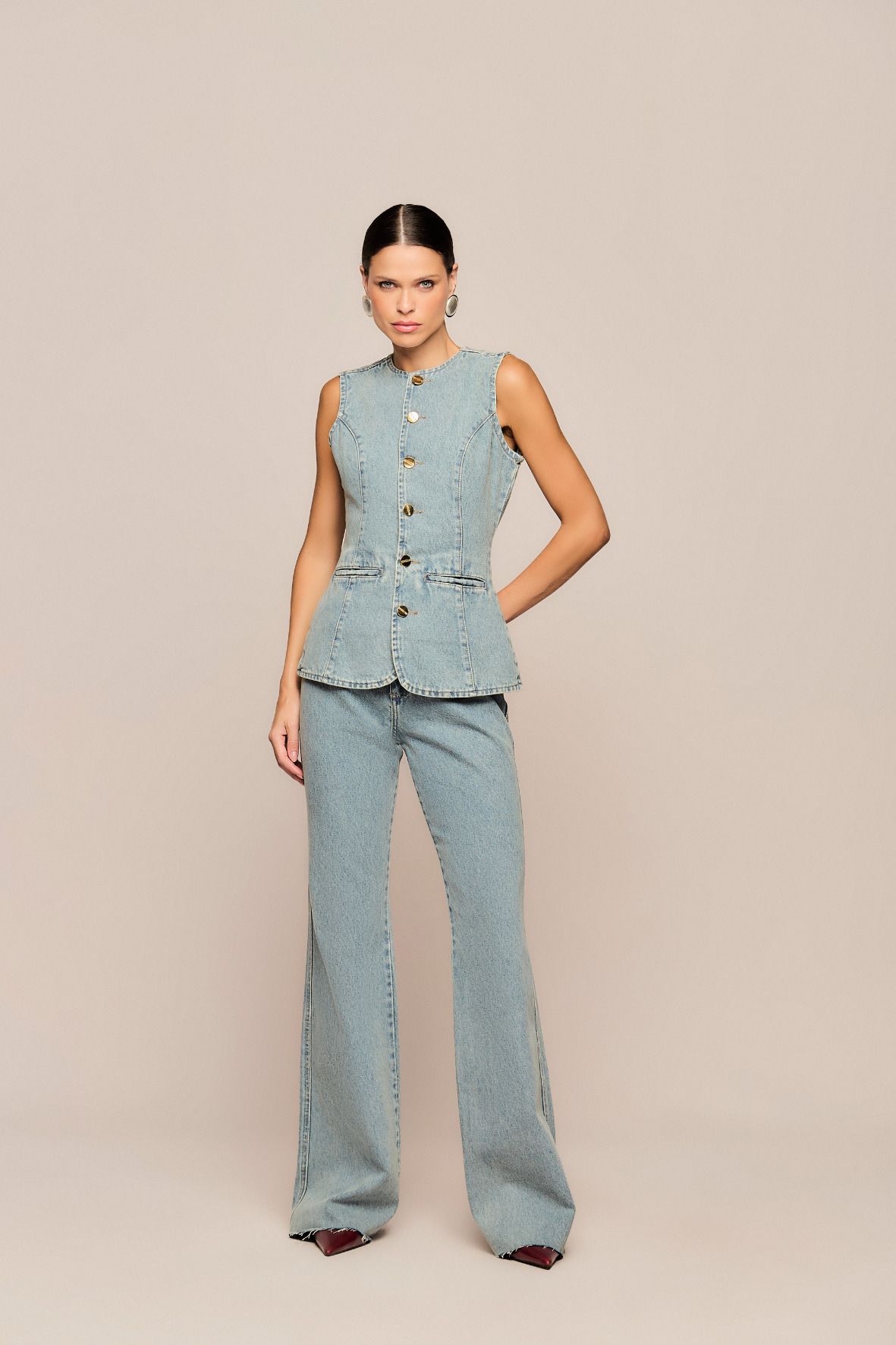 Miniatura de COLETE THAISA JEANS CLARO